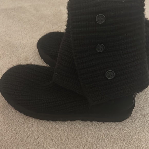 UGG Women’s Classic Cardy Boots - Picture 3 of 5